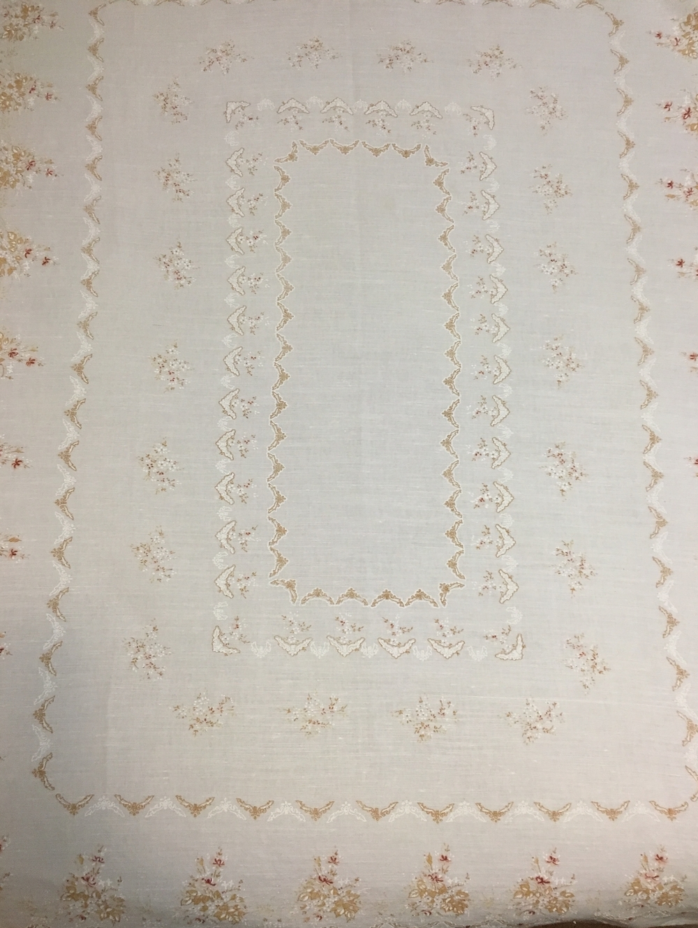 🏠Floral & Scalloped Border – Mid-Century Linen